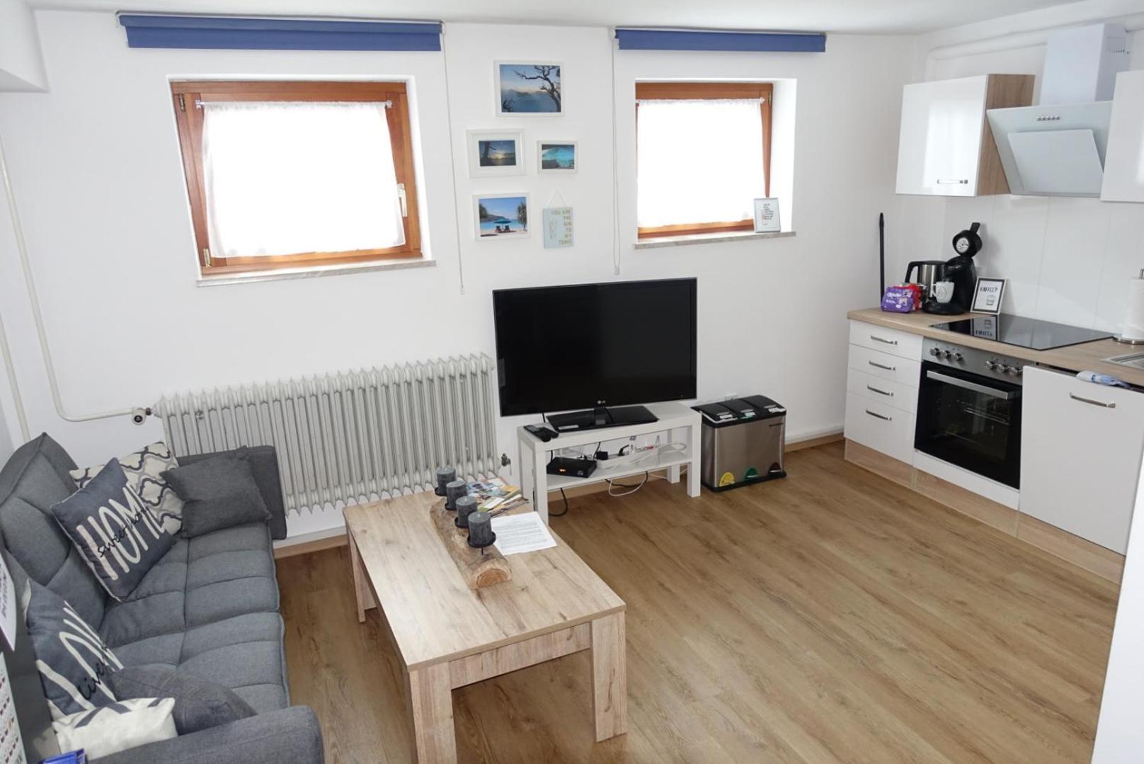 Ruhige, Modern Eingerichtete 2 Zimmer Wohnung Im Untergeschoss Eines Zweifamilienhauses Hildrizhausen Eksteriør billede